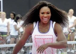 Serena Williams bắt sống kẻ 'cầm nhầm' điện thoại