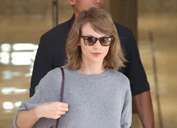 Taylor Swift xuất hiện xinh đẹp, quyến rũ sau lùm xùm kiện cáo