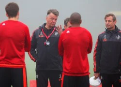 WAGs M.U khó chịu với HLV Van Gaal