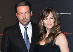 6 tháng sau ly hôn, Ben Affleck và vợ vẫn sống cùng nhà