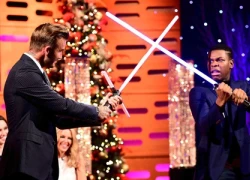 Beckham đấu gươm ánh sáng với diễn viên phim Star Wars