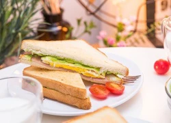 [Chế biến] - Bữa sáng siêu nhanh với bánh mì kẹp giăm bông phô mai