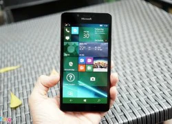 Cận cảnh Microsoft Lumia 950 vừa có mặt tại Sài Gòn