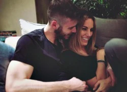 De Gea ôm chặt bồ xinh, Irina khoe lưng trần gợi cảm