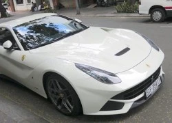 Ferrari F12Berlinetta 21 tỷ lần đầu lăn bánh trên phố Việt