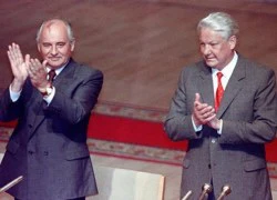 Gorbachev và Yeltsin bị nghi tiết lộ bí mật quốc gia