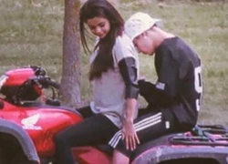 Justin Bieber đăng ảnh nhớ nhung Selena Gomez