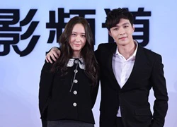 Lay (EXO) lần đầu chia sẻ mẫu bạn gái lý tưởng khi sánh đôi bên Krystal f(x)