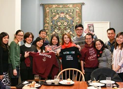 Mỹ Tâm hát cùng sinh viên Việt Nam ở ĐH Harvard