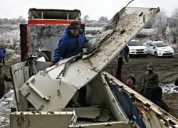 Nhân viên cảnh sát Hà Lan lén bán vật dụng của máy bay MH17