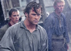 "Nổi da gà" xem cảnh Chris Hemsworth chiến đấu với cá voi