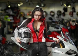 Nữ quái &#8220;chế ngự&#8221; siêu môtô Ducati 1199 Panigale S