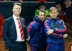 Van Gaal hủy diễn kịch câm