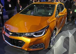 Buổi lễ ra mắt Chevrolet Cruze hatchback 2017 ồn ào