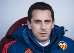 CĐV tức giận đòi Gary Neville quay lại với nghề cũ