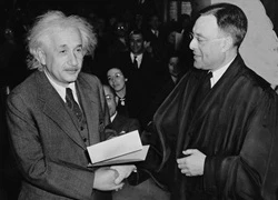 Albert Einstein và Giáo dục