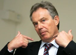 Cựu Thủ tướng Tony Blair bị cấm dùng "chùa" các đại sứ quán Anh