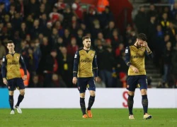 Fan Arsenal tức giận sau trận thua muối mặt trước Southampton