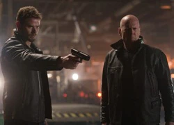 "Ma cà rồng" Kellan Lutz giải cứu Bruce Willis trong "Extraction"