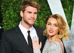 Miley hạnh phúc ngập tràn khi được Liam cầu hôn lần nữa