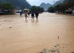 Mưa lớn bất thường, một số nơi ở Lạng Sơn ngập úng