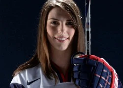 Nụ cười tỏa nắng của VĐV khúc côn cầu Hilary Knight