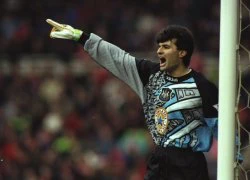 Peter Schmeichel sốc khi Pavel Srnicek qua đời ở tuổi 47