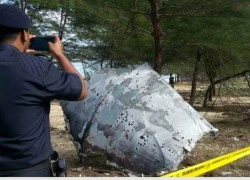 Phát hiện mảnh vỡ nghi của MH370 tại Malaysia