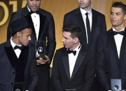 Ronaldo làm phiên dịch cho Messi và Neymar