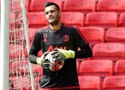 Sergio Romero suýt bị tịch thu xe