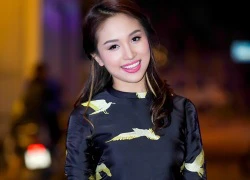 Thanh Vân Hugo diện áo dài cách tân, xách túi Dior