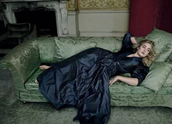 Adele: 'Làm mẹ giúp tôi tìm thấy mục đích sống'