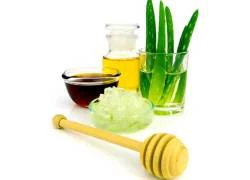 Cách đơn giản đánh bay mụn với aloe vera