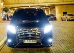 "Chuyên cơ mặt đất" Toyota Alphard giá 3,7 tỷ tại Sài Gòn