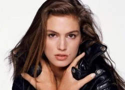 Cindy Crawford: Từ cô gái bị chế giễu đến siêu mẫu đẳng cấp