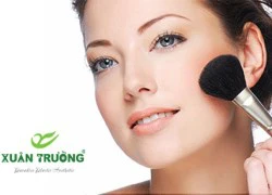 Da mụn có được trang điểm không