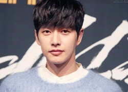 Park Hae Jin tự bỏ ra 3,6 tỷ đồng mua lại vé họp fan tặng cho người hâm mộ