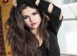 Selena Gomez chia sẻ về những mảng tối khi là ngôi sao của Disney