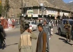 Taliban đánh bom kinh hoàng tại Afghanistan, hàng chục người thương vong