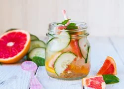 3 công thức nước detox tiêu mỡ ngày Tết