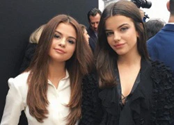 Bạn gái Brooklyn Beckham xinh đẹp đọ sắc bên Selena Gomez