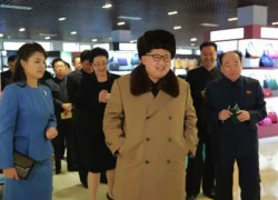 Lãnh đạo Kim Jong-un 'vi hành' cùng vợ và em gái