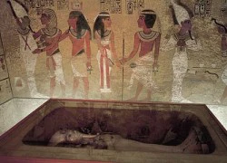 Bí ẩn phòng giấu châu báu dưới lăng mộ vua Tutankhamun