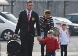 Con trai Rooney phấn khích đi cổ vũ MU