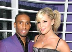 Defoe lại dính scandal tình ái với bà mẹ 2 con