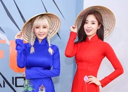 Hai thành viên T-ara duyên dáng trong tà áo dài Việt