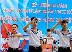 Học sinh lớp Gạc Ma rơi nước mắt kỷ niệm ngày 14/3