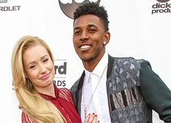 Iggy Azalea hoãn đám cưới để lưu diễn