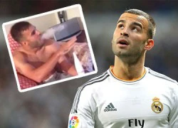 Jese Rodriguez phá sức bằng khói shisha