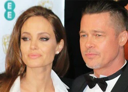 Jolie bị đồn sa thải bảo mẫu có tình ý với Brad Pitt